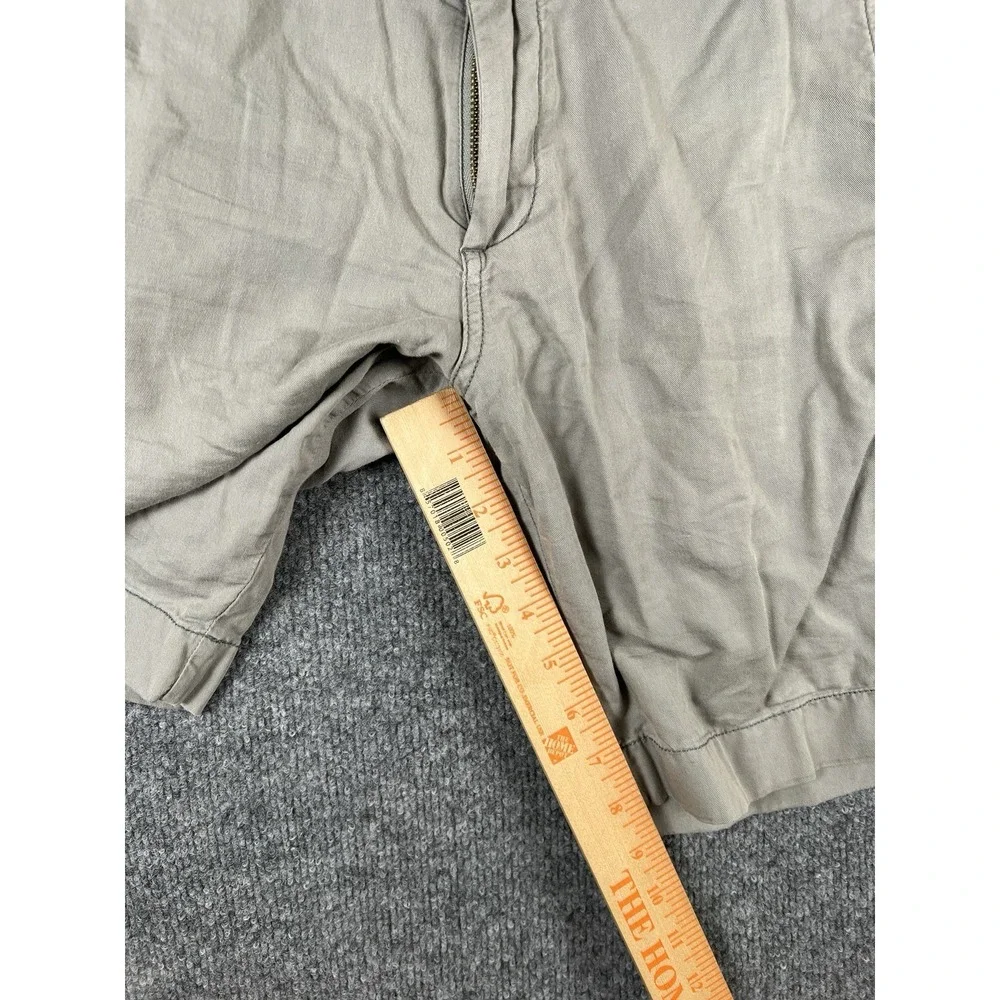 Faherty Shorts Mens 28 Khaki Movement Chino 9